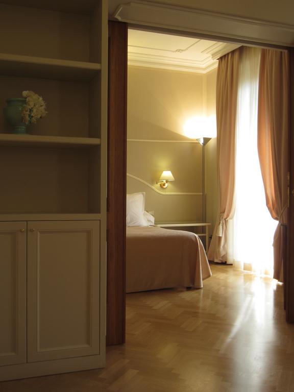 Dea Suite Roma Phòng bức ảnh